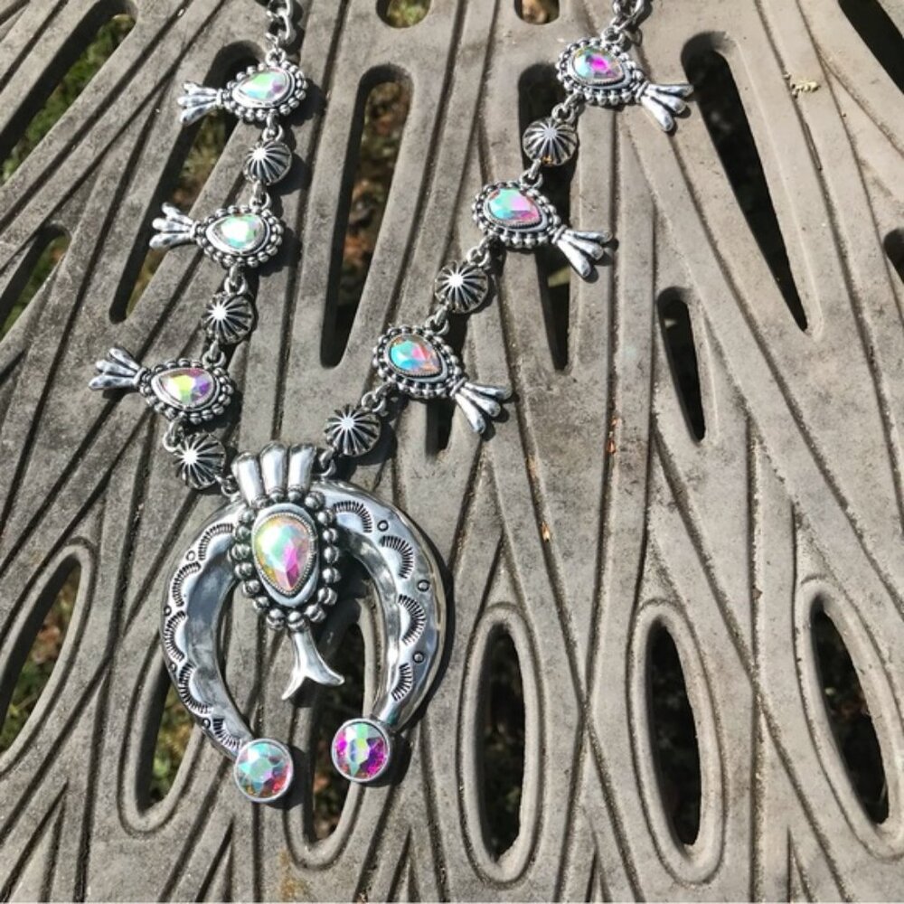 Bohemian Western Cowboy Horseshoe Squash Blossom Silver Rhinestone Necklace - Picture 10 of 16